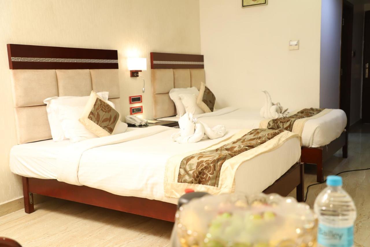 Republic Hotel Patna  Ngoại thất bức ảnh