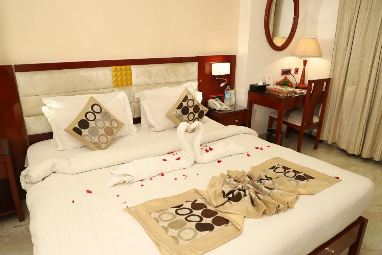 Republic Hotel Patna  Ngoại thất bức ảnh