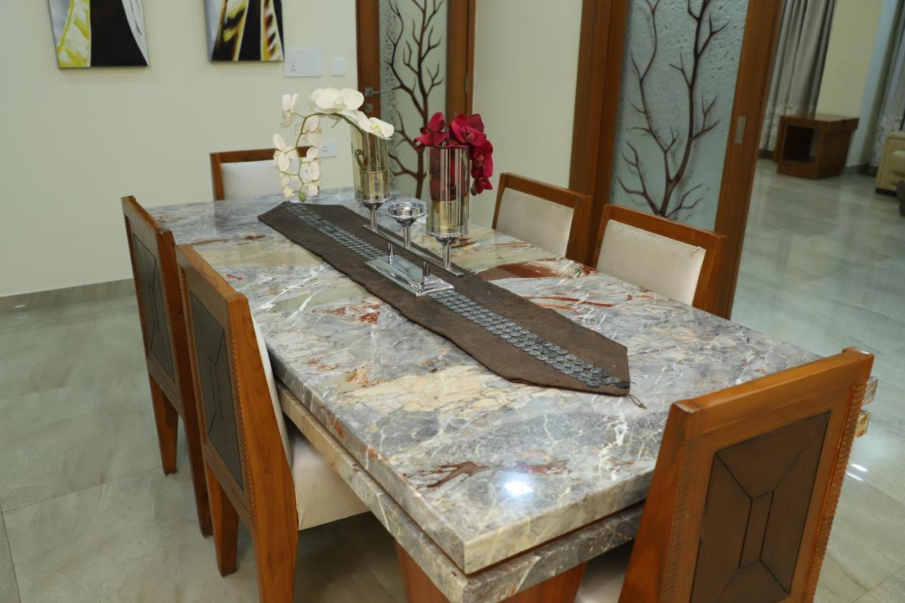 Republic Hotel Patna  Ngoại thất bức ảnh
