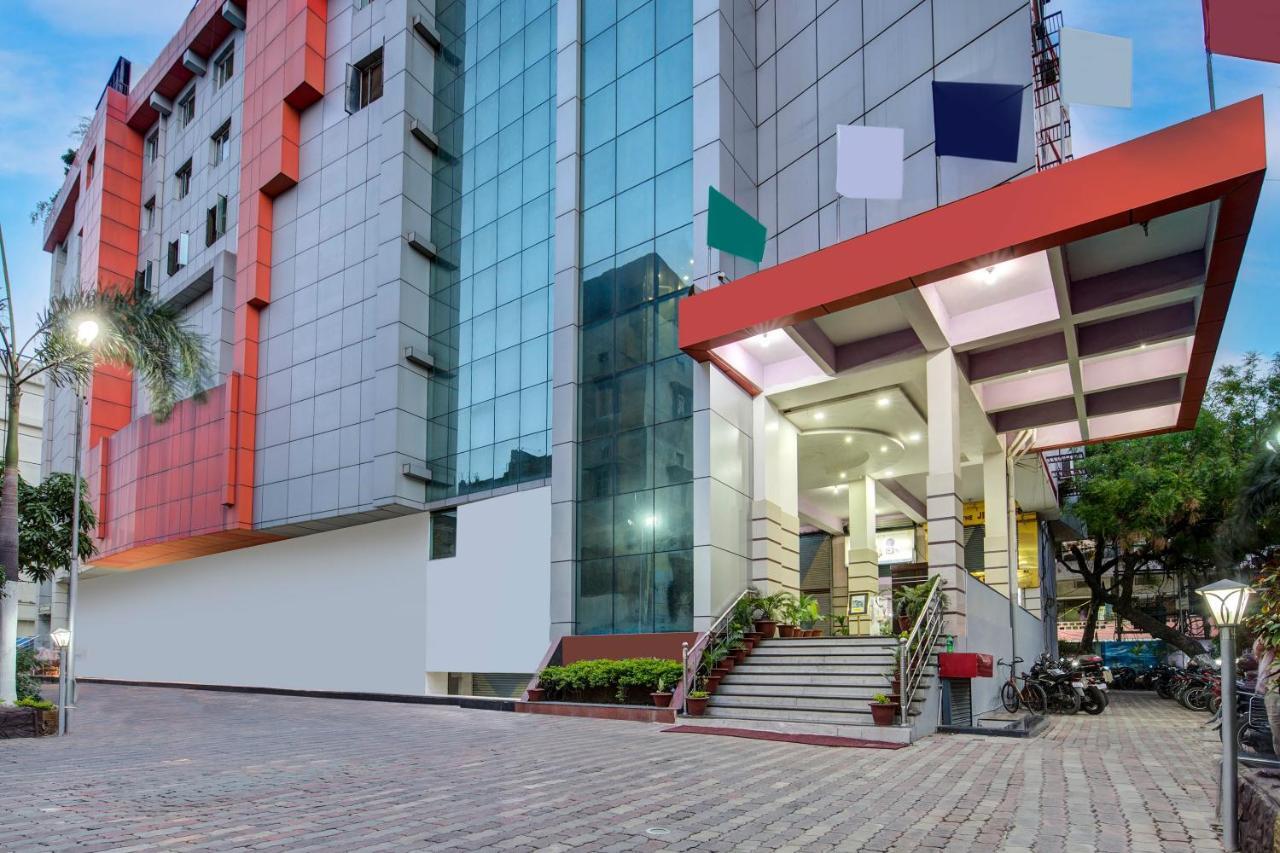 Republic Hotel Patna  Ngoại thất bức ảnh