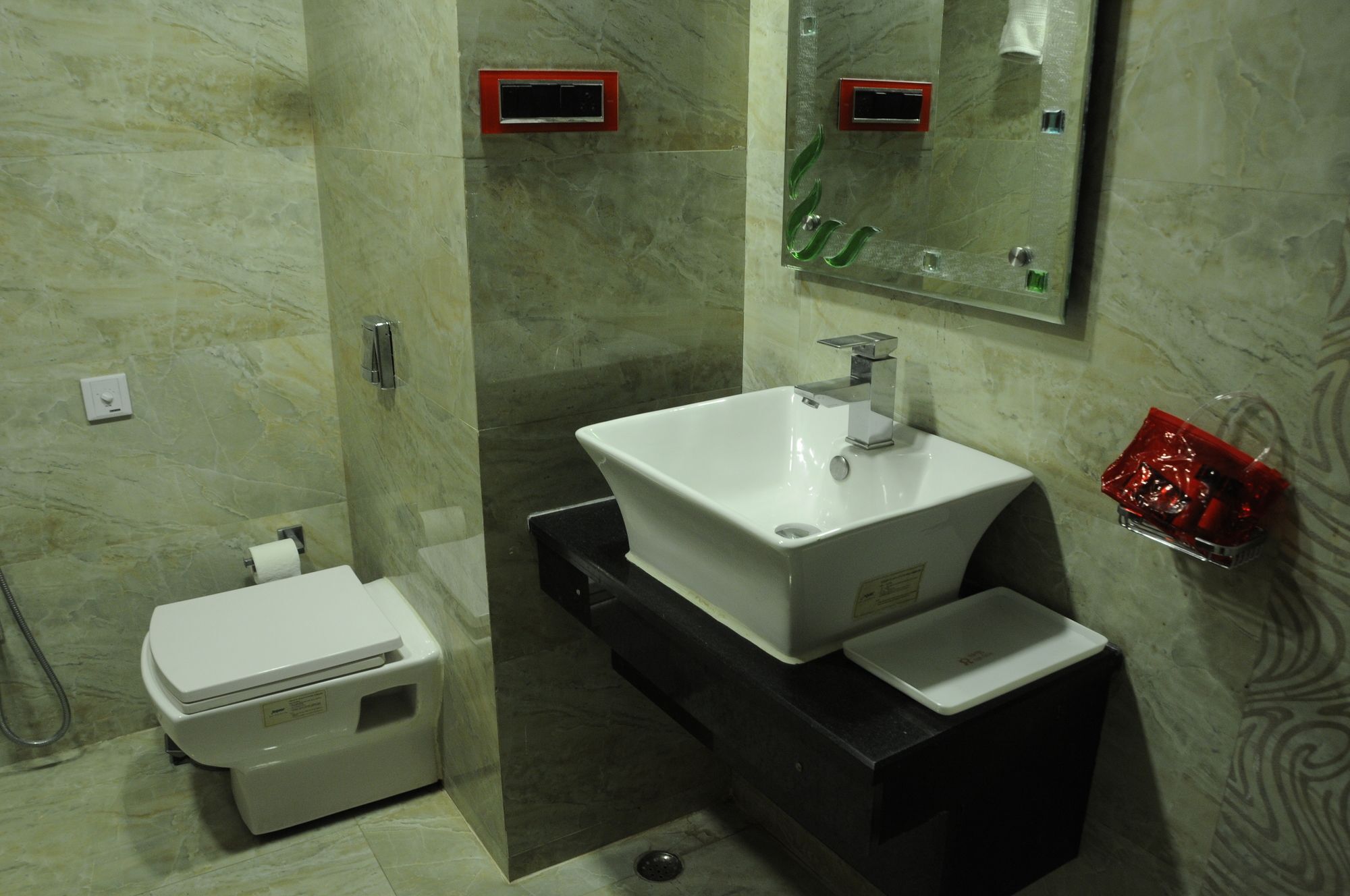 Republic Hotel Patna  Ngoại thất bức ảnh